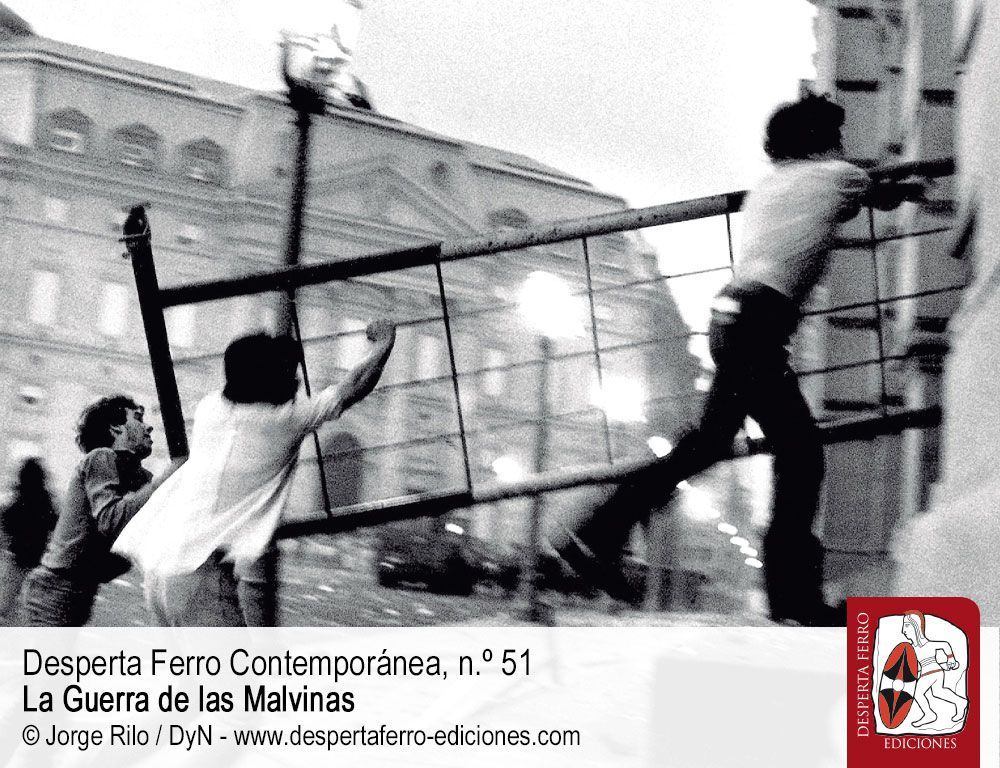 La caída de la Junta y el camino a la democracia por Esteban Damián Pontoriero (Universidad de San Martín)