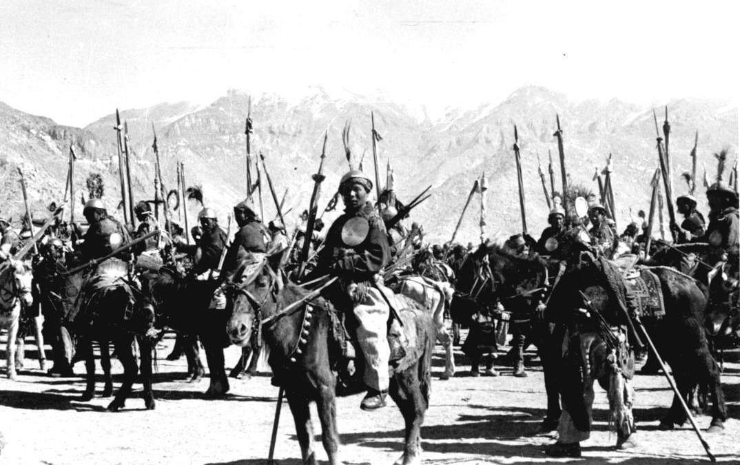 Sables contra tanques. La guerra olvidada de los nómadas tibetanos contra la China de Mao Zedong
