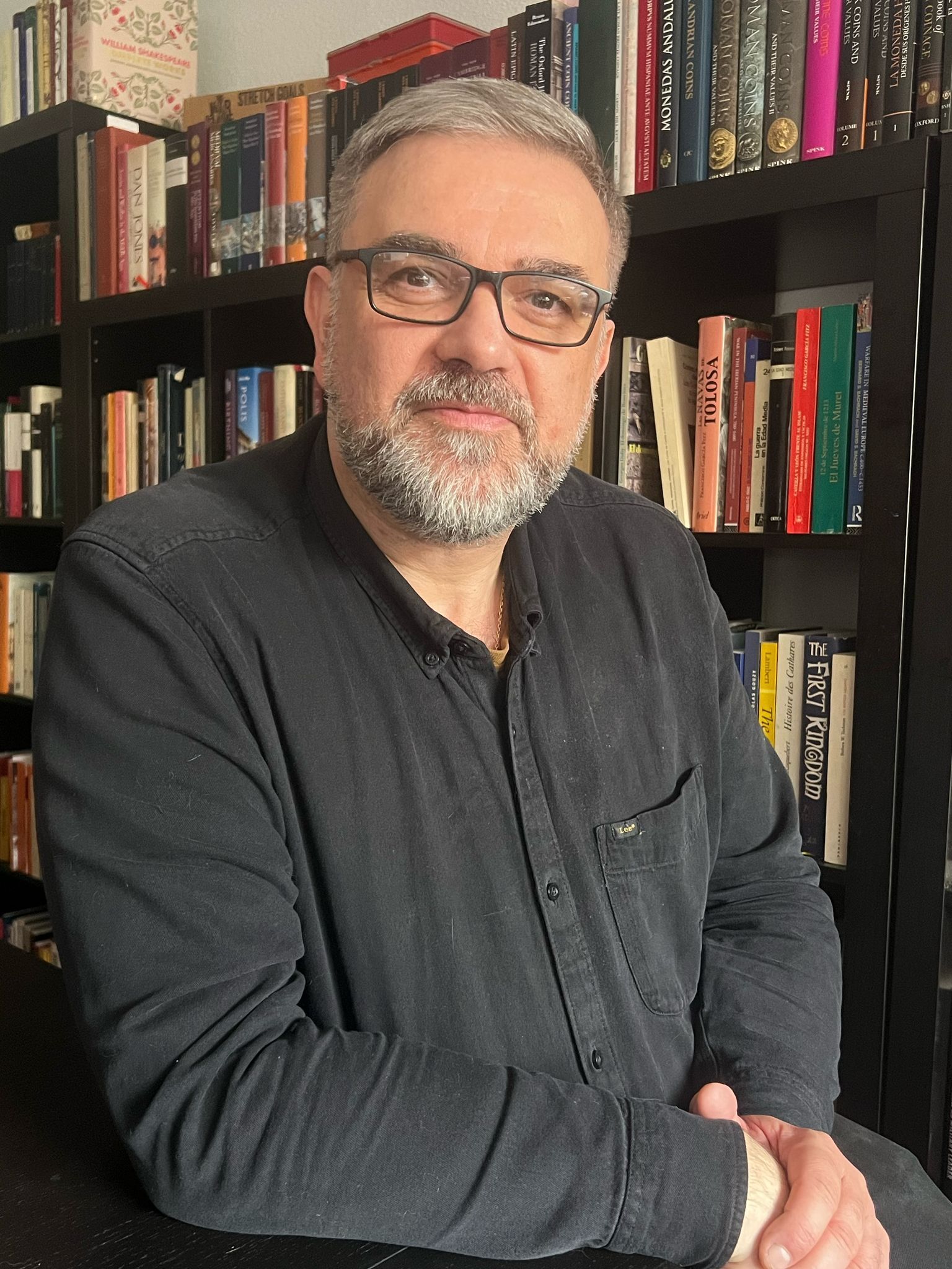 Antonio J. Carrasco Álvarez, autor, historia