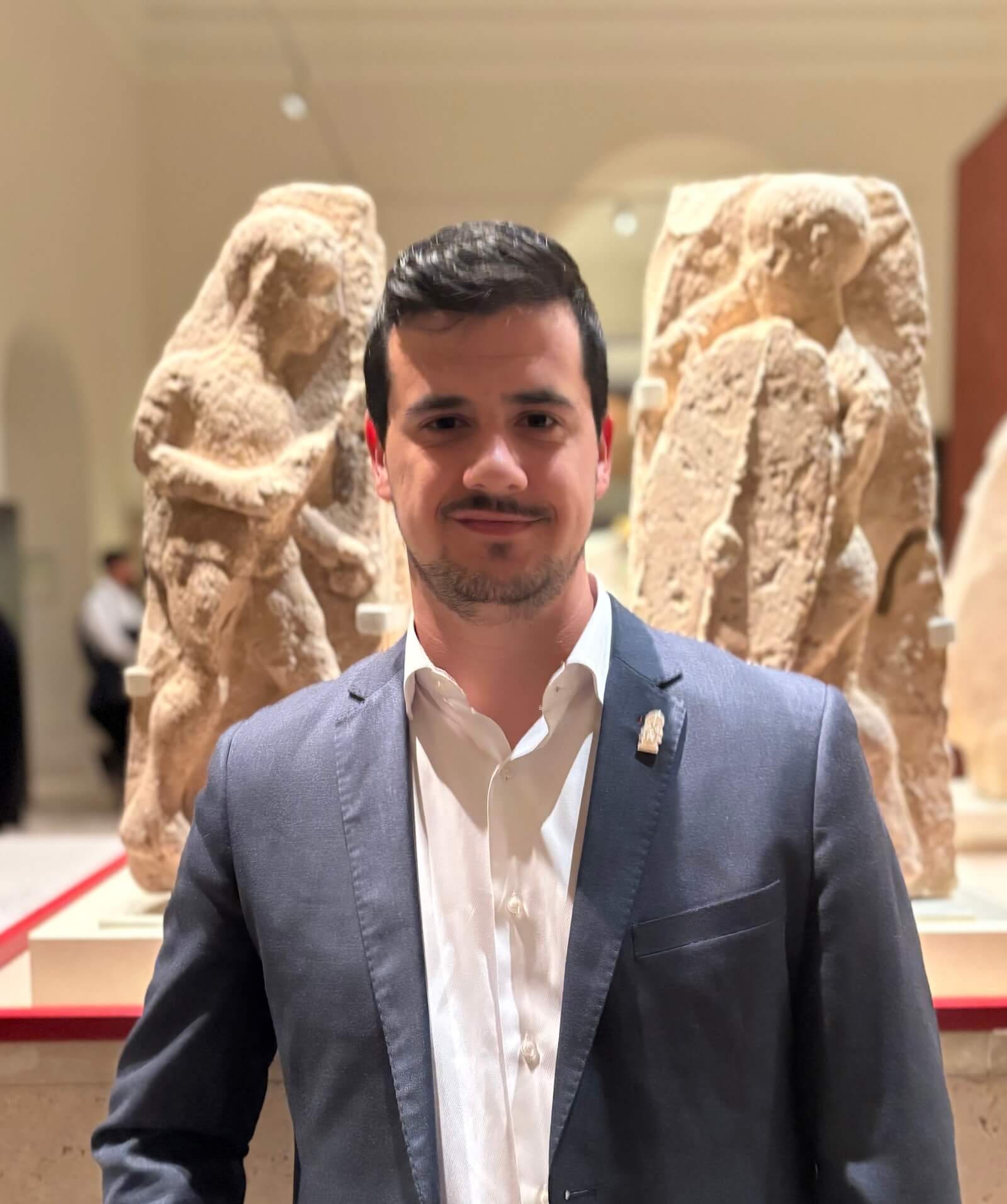 Jesús Robles Moreno Pausanias Damas, torres y leones. Los íberos a través de su escultura